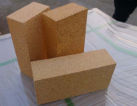 Refractory fireclay bricks