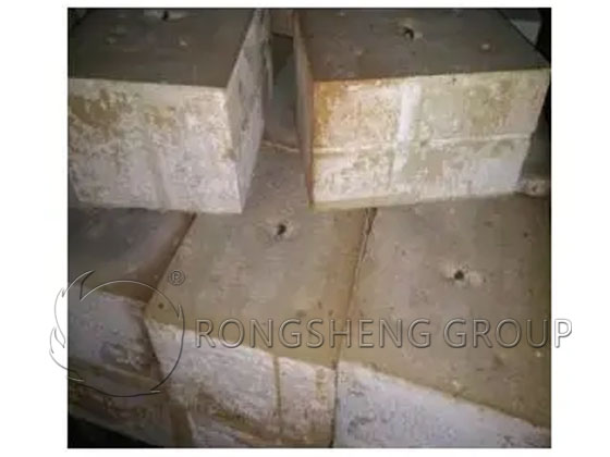 Appearance of the Refractory Precast Shapes of the Tertiary Air Duct Bend of the Cement Kiln